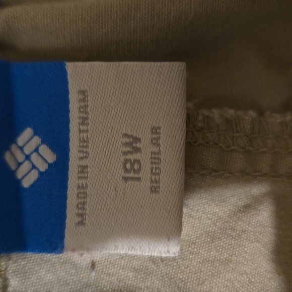 Women's Columbia Khaki Pants in Plus Size 18W - Picture 4 of 7
